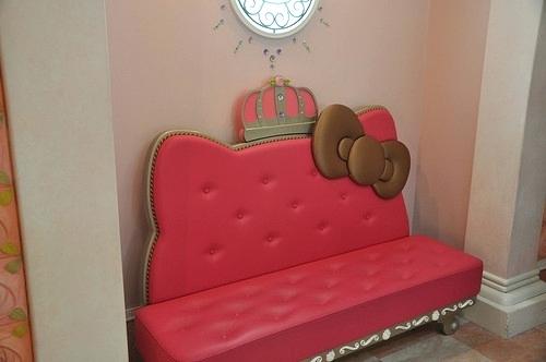 ghế sofa văng dài hello kitty