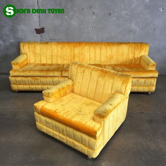 ghế sofa nhung màu vàng ánh kim