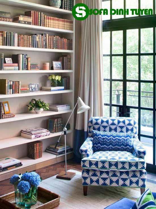 ghế sofa đọc sách màu xanh